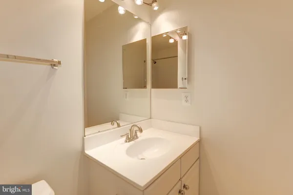 $4,100 | 1984 Crescent Park Drive, Unit 15B, Reston, VA 20190