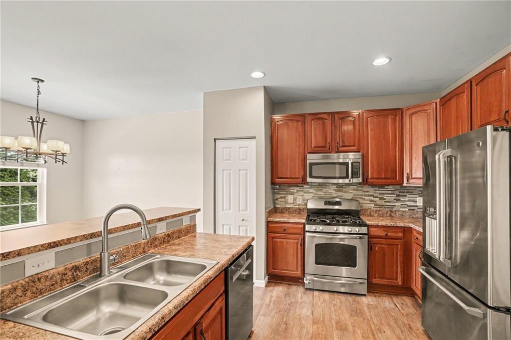291 Maple Ridge Drive Canonsburg, PA 15317 - Photo 9 of 28 Gallery Image 9