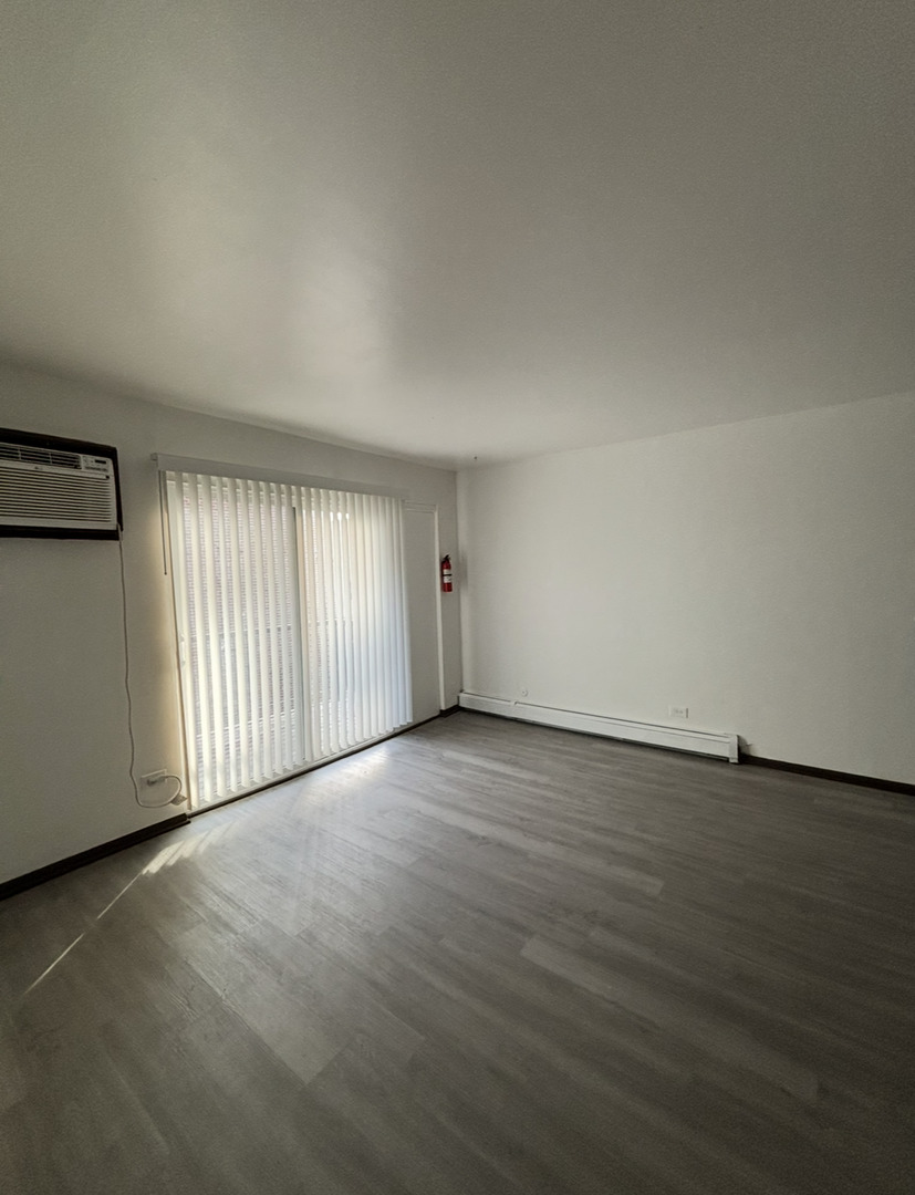 3060 Bernice Avenue, Unit 2S Lansing, IL 60438 - Photo 2 of 8