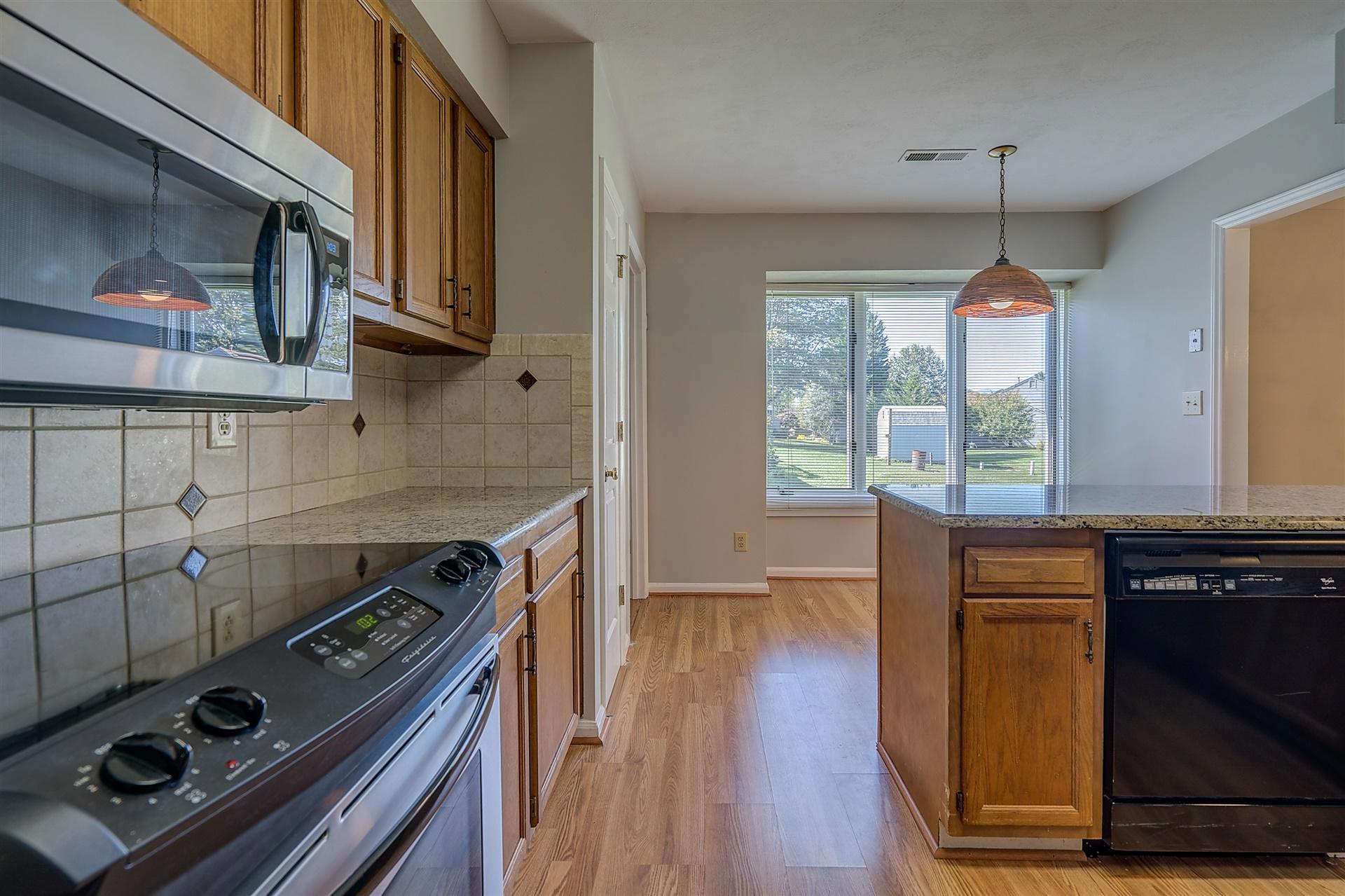 2548 Keagy Road Salem, VA 24153 - Photo 18 of 31 Kitchen