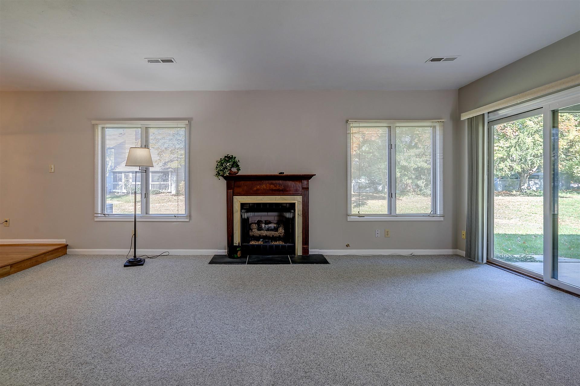 2548 Keagy Road Salem, VA 24153 - Photo 8 of 31 Living Room