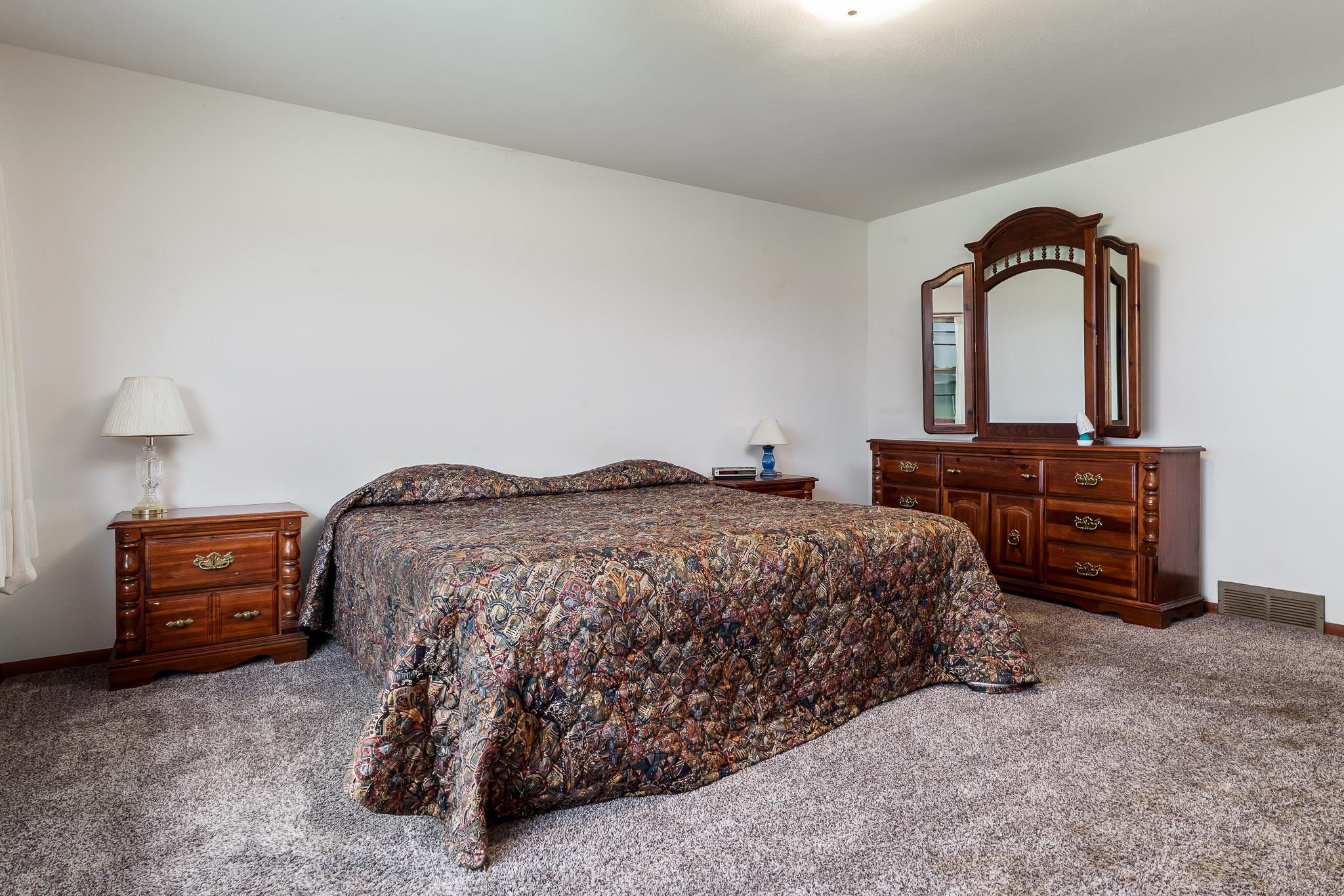 17960 Poplar Grove Road Poplar Grove, IL 61065 - Photo 20 of 30 Gallery Image 20