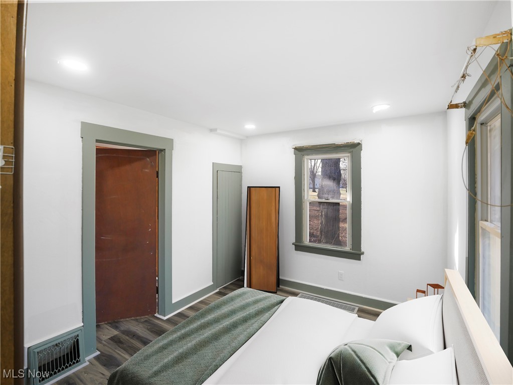 3000 Spitler Road Youngstown, OH 44514 - Photo 10 of 21 Bedroom with wood finished floors and recessed lighting