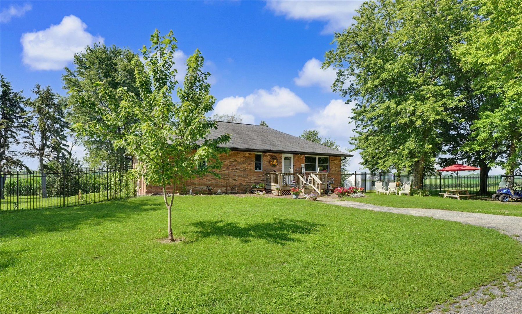 1413 East 2950 North Road Mahomet, IL 61853 - Photo 4 of 51