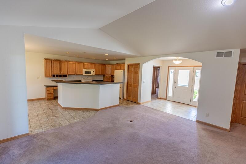 864 Eagles Way Plymouth, WI 53073 - Photo 2 of 21 9U3A6941