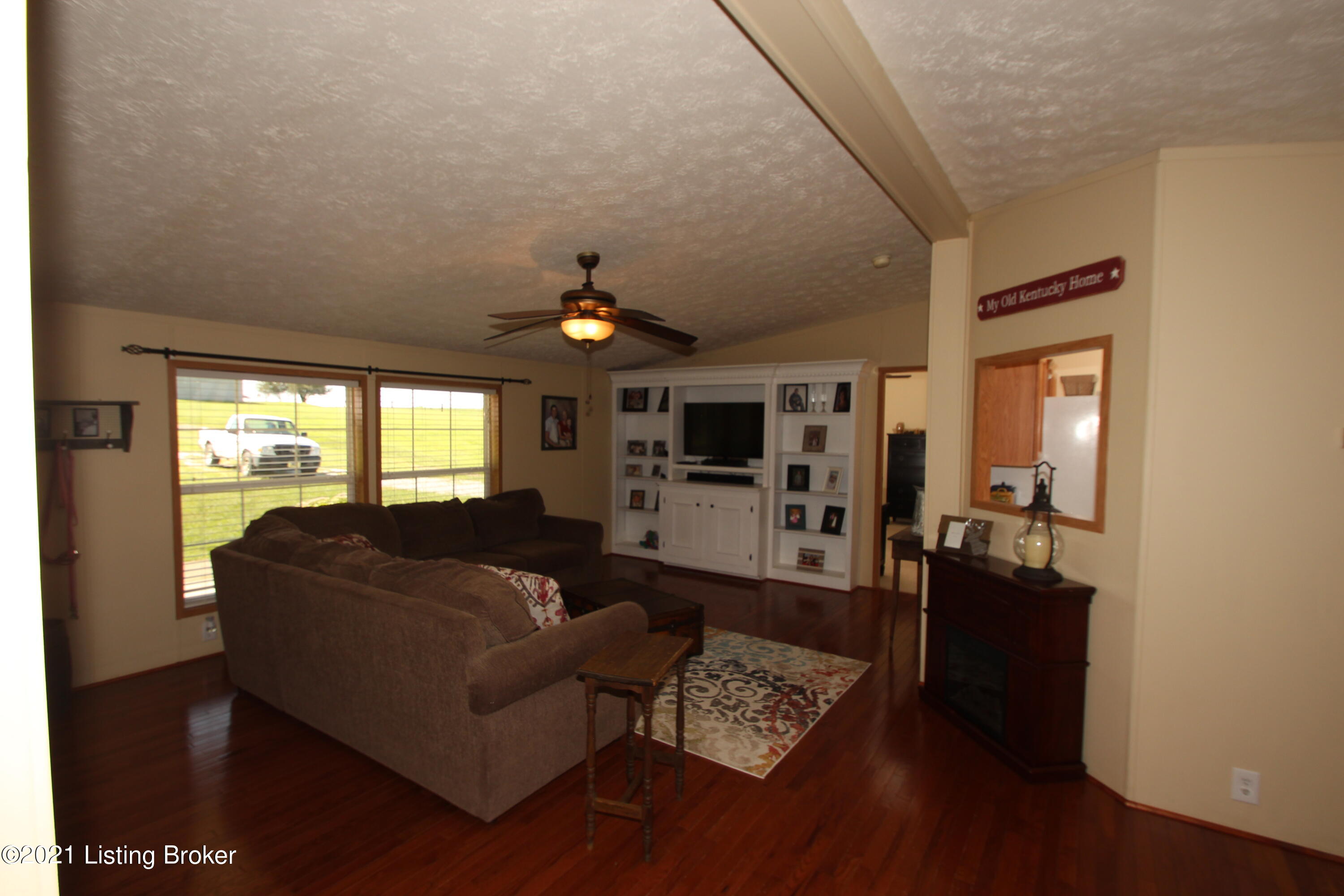 6175 Bethlehem Road Pleasureville, KY 40057 - Photo 73 of 106 IMG_9133