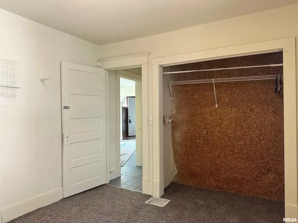 $49,900 | 313 Castleton Avenue, Mount Vernon, IL 62864