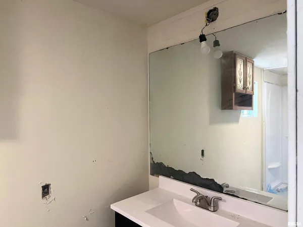 $49,900 | 313 Castleton Avenue, Mount Vernon, IL 62864