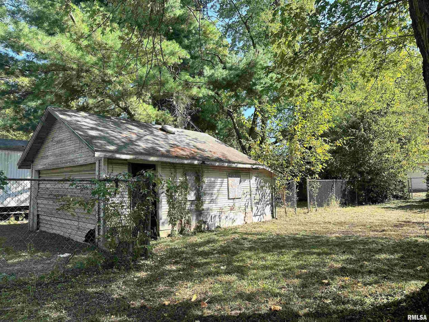 313 Castleton Avenue Mount Vernon, IL 62864 - Photo 34 of 38