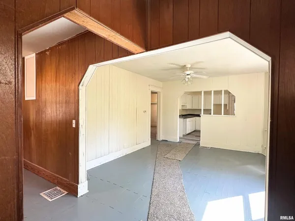 $49,900 | 313 Castleton Avenue, Mount Vernon, IL 62864