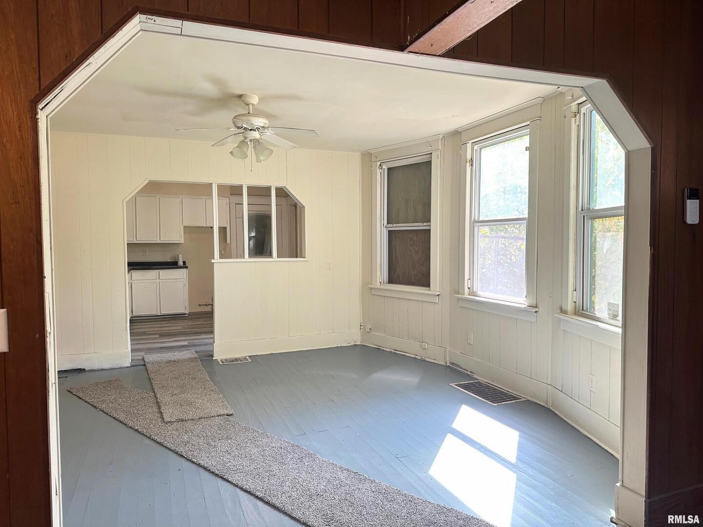 313 Castleton Avenue Mount Vernon, IL 62864 - Photo 9 of 38