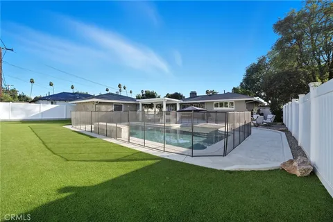 a view of outdoor space