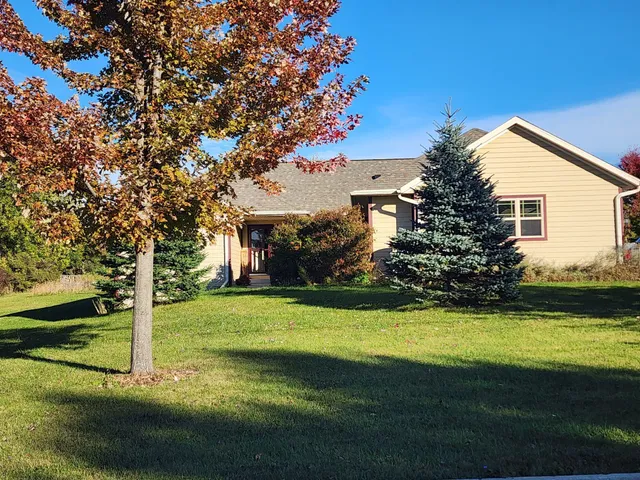 $559,000 | 1900 Hillside Road, Slinger, WI 53086