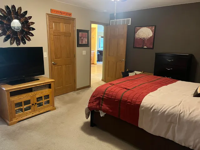 $559,000 | 1900 Hillside Road, Slinger, WI 53086