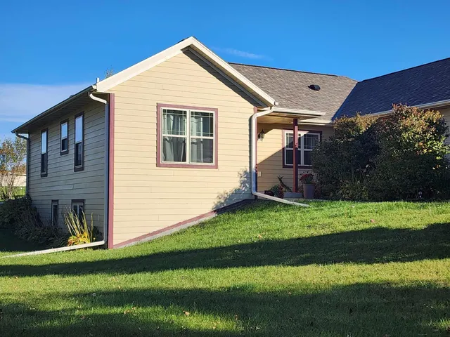 $559,000 | 1900 Hillside Road, Slinger, WI 53086