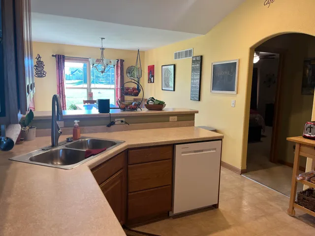 $559,000 | 1900 Hillside Road, Slinger, WI 53086