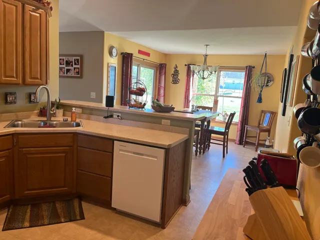 $559,000 | 1900 Hillside Road, Slinger, WI 53086
