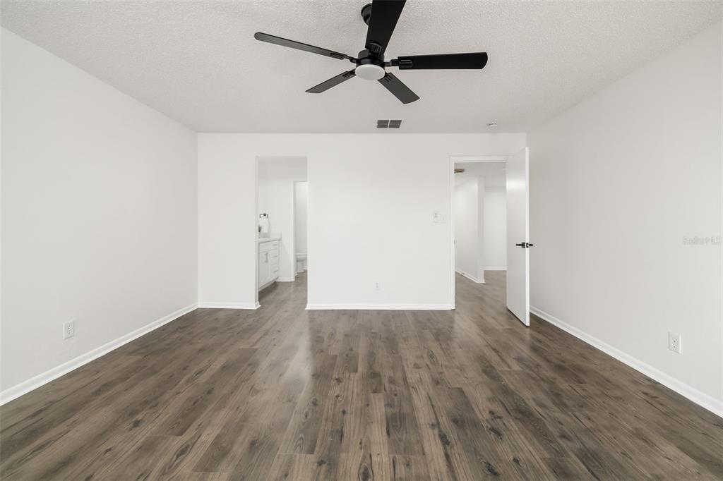 2585 Countryside Boulevard, Unit 4302 Clearwater, FL 33761 - Photo 17 of 56