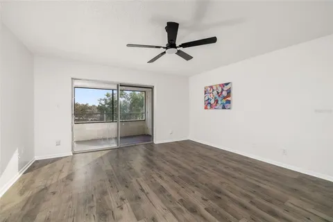 $199,000 | 2585 Countryside Boulevard, Unit 4302, Clearwater, FL 33761