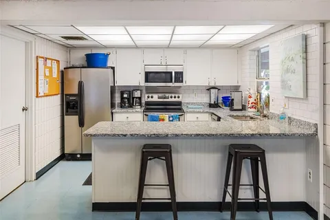 $199,000 | 2585 Countryside Boulevard, Unit 4302, Clearwater, FL 33761