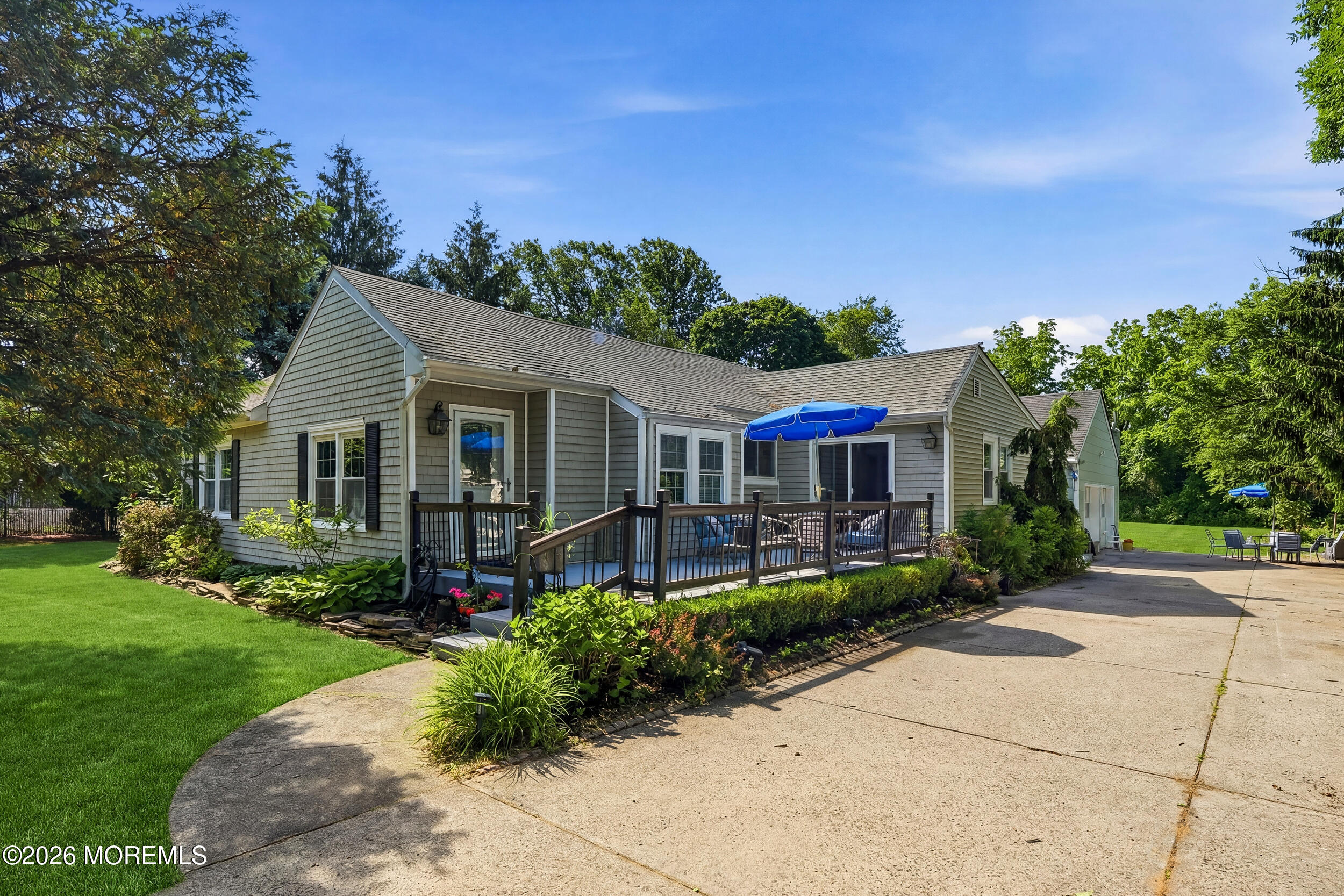 2605 Woolley Road Wall, NJ 07719 - Photo 23 of 38 004