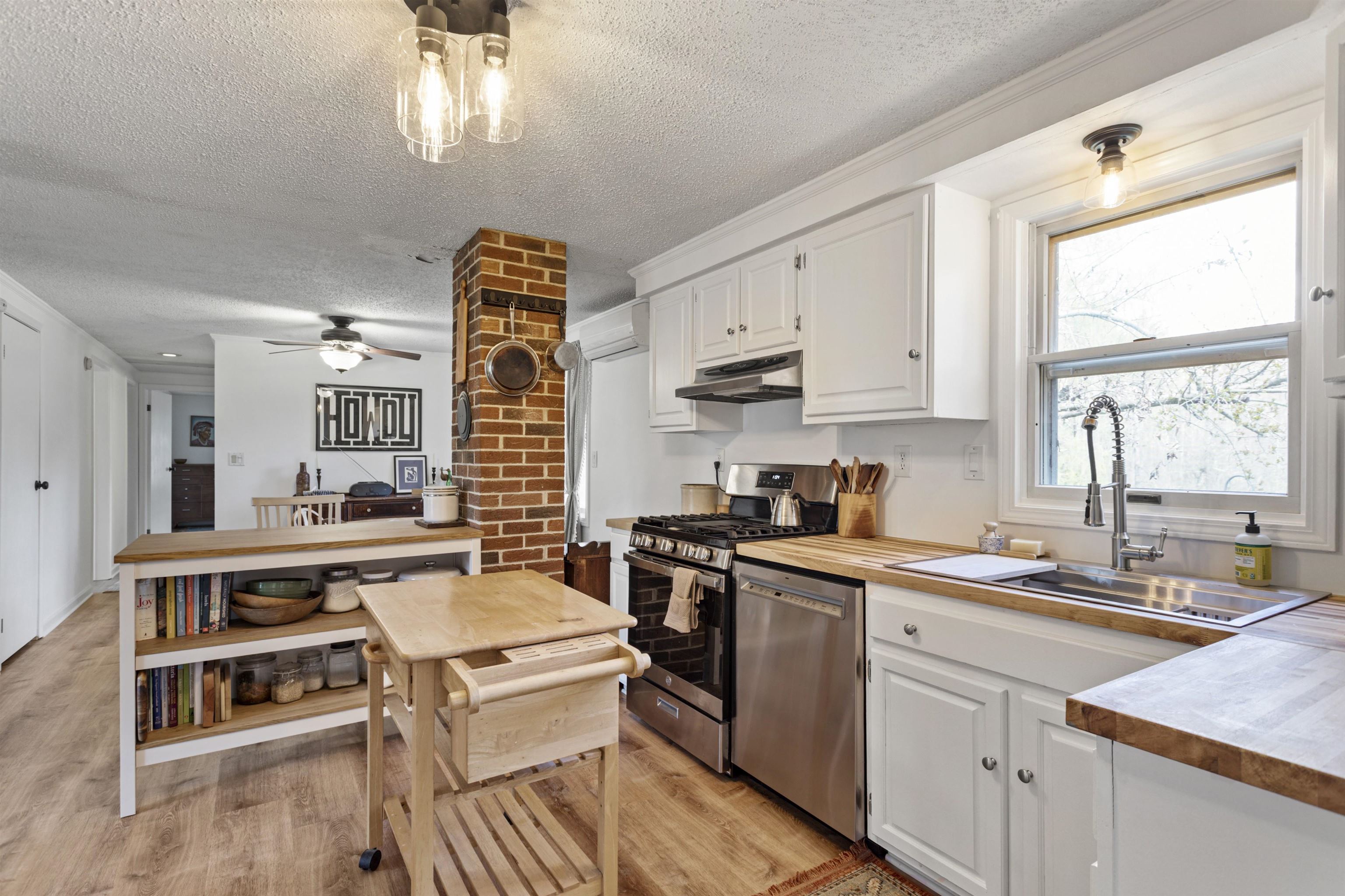 52 Sanborn Road East Kingston, NH 03827 - Photo 11 of 28