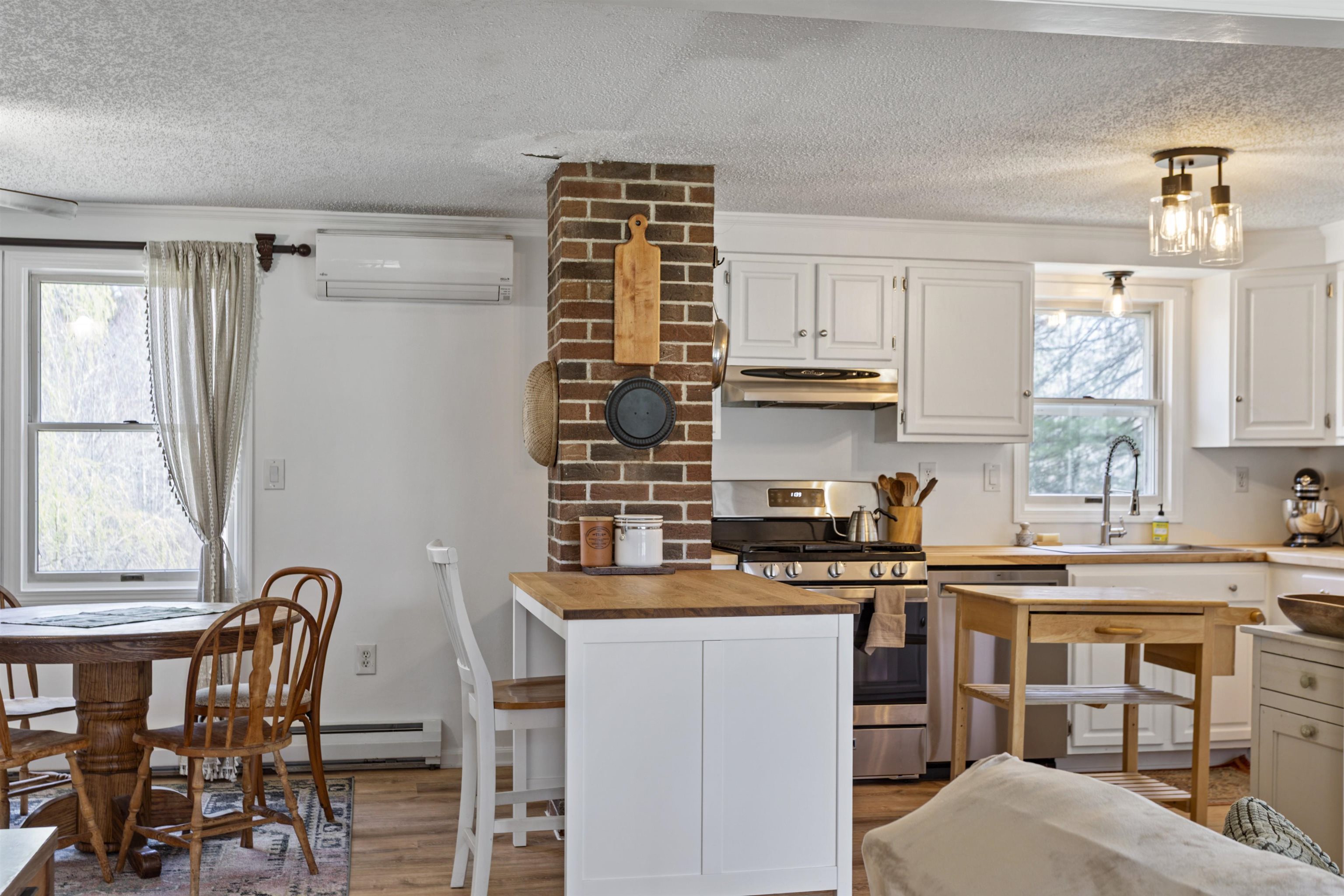 52 Sanborn Road East Kingston, NH 03827 - Photo 14 of 28