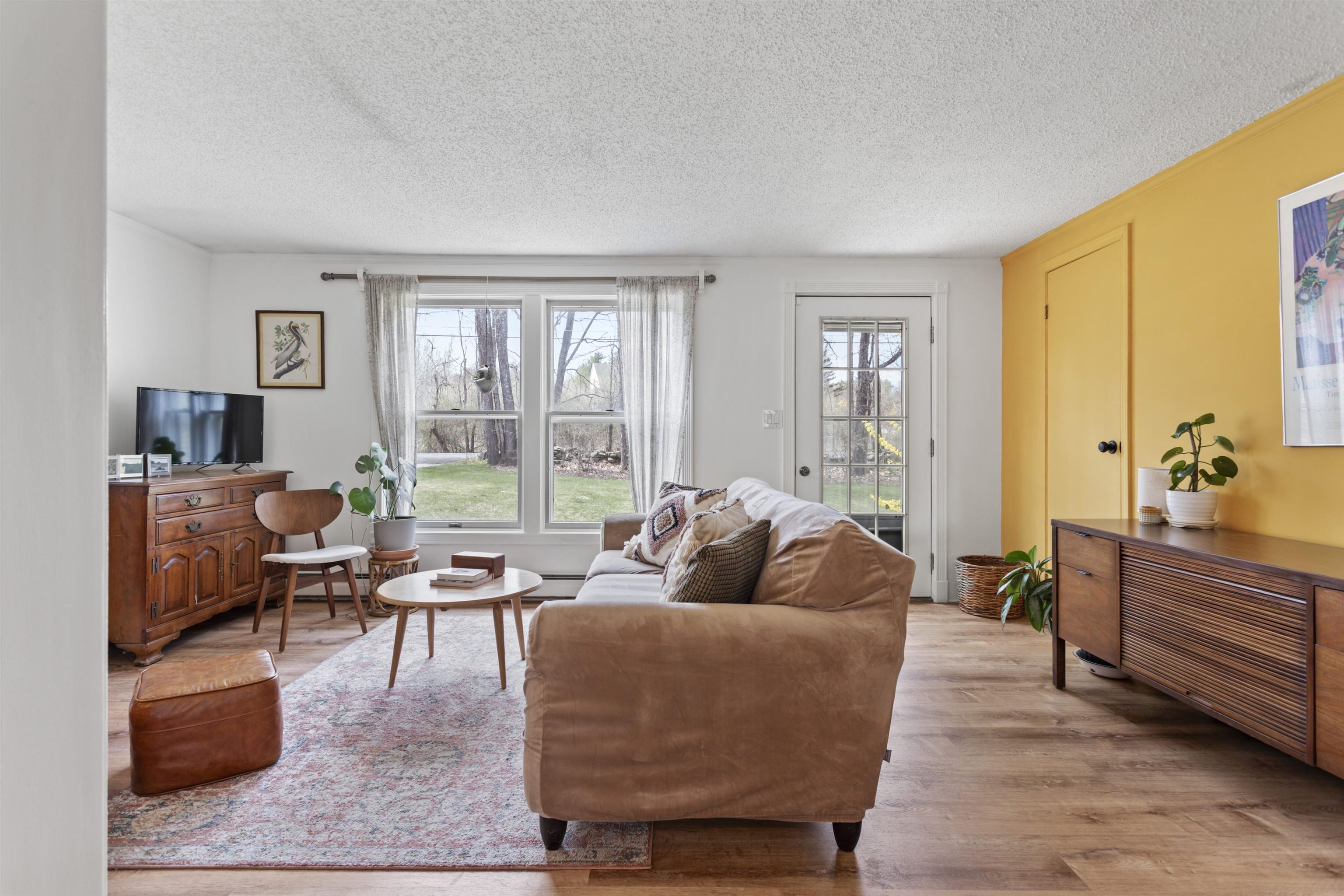 52 Sanborn Road East Kingston, NH 03827 - Photo 3 of 28