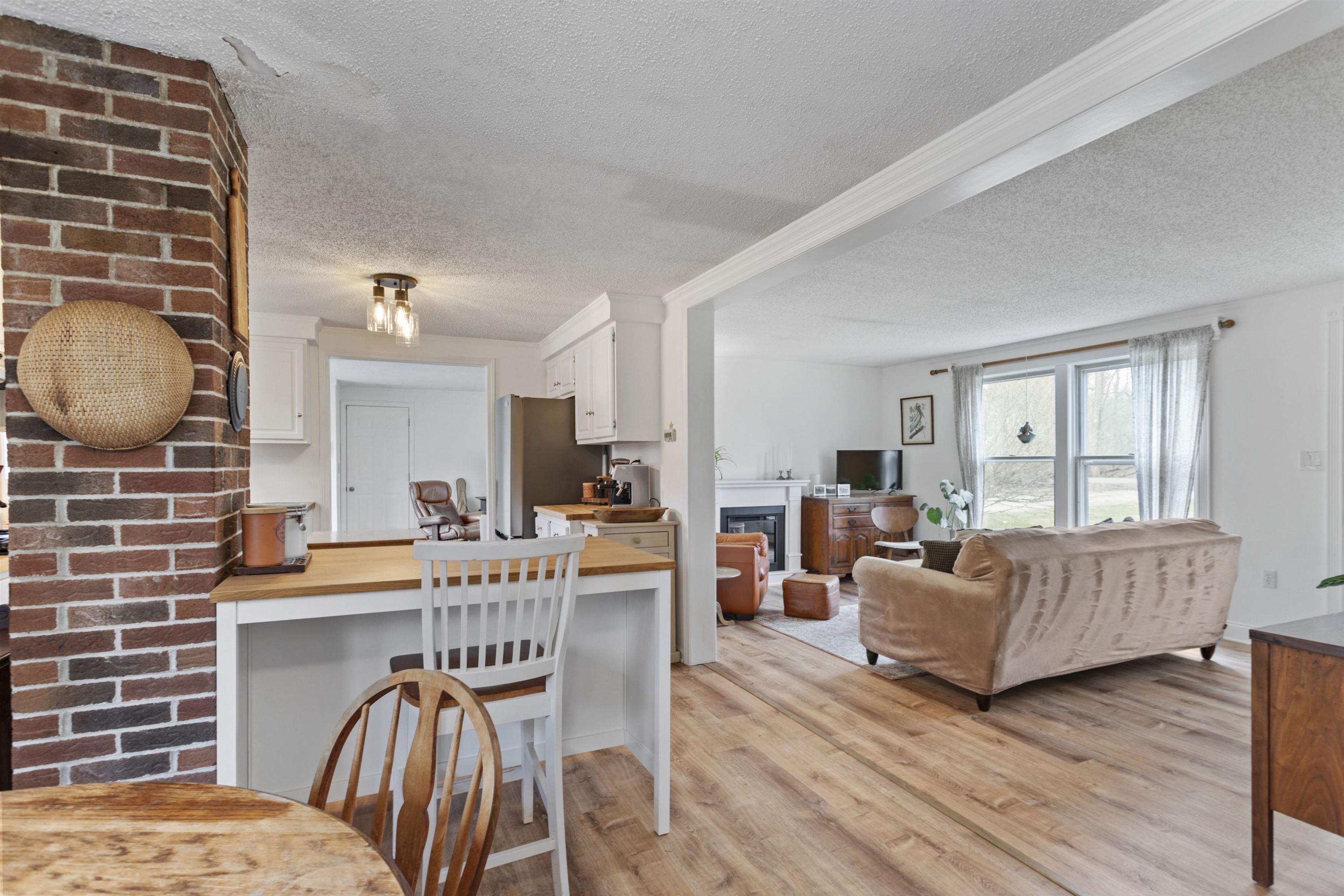 52 Sanborn Road East Kingston, NH 03827 - Photo 6 of 28