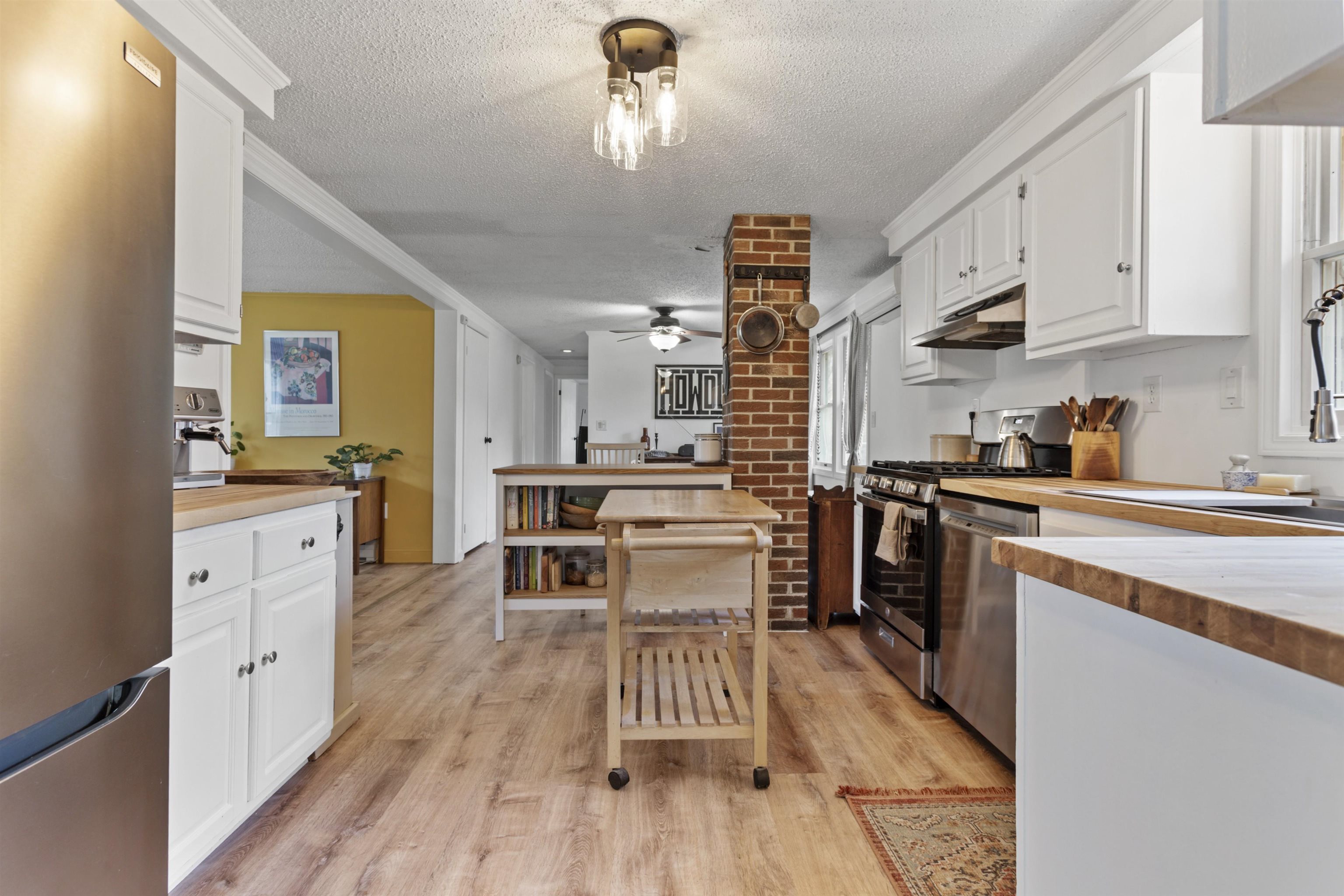 52 Sanborn Road East Kingston, NH 03827 - Photo 9 of 28