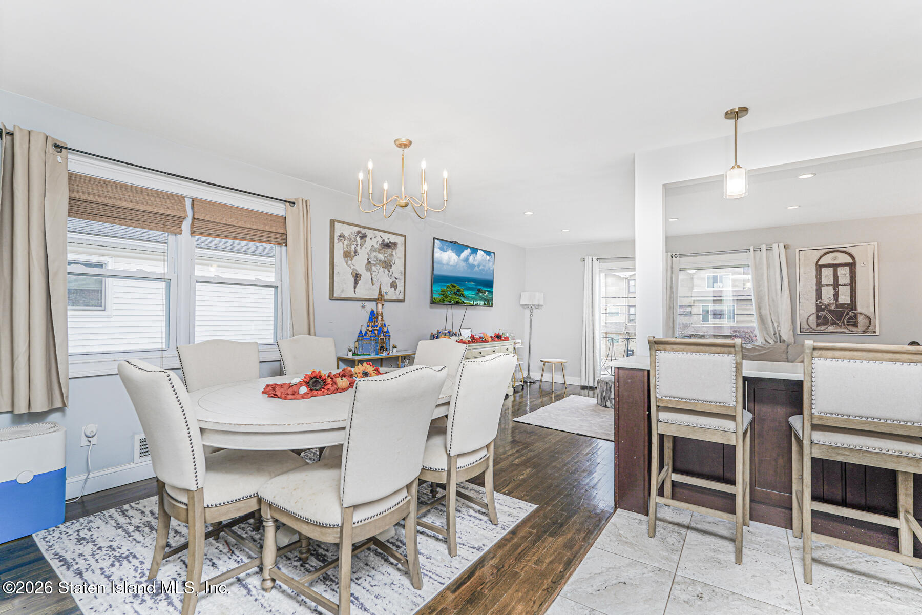 28 Drumgoole Road East Staten Island, NY 10312 - Photo 8 of 29 a dining room with furniture and window