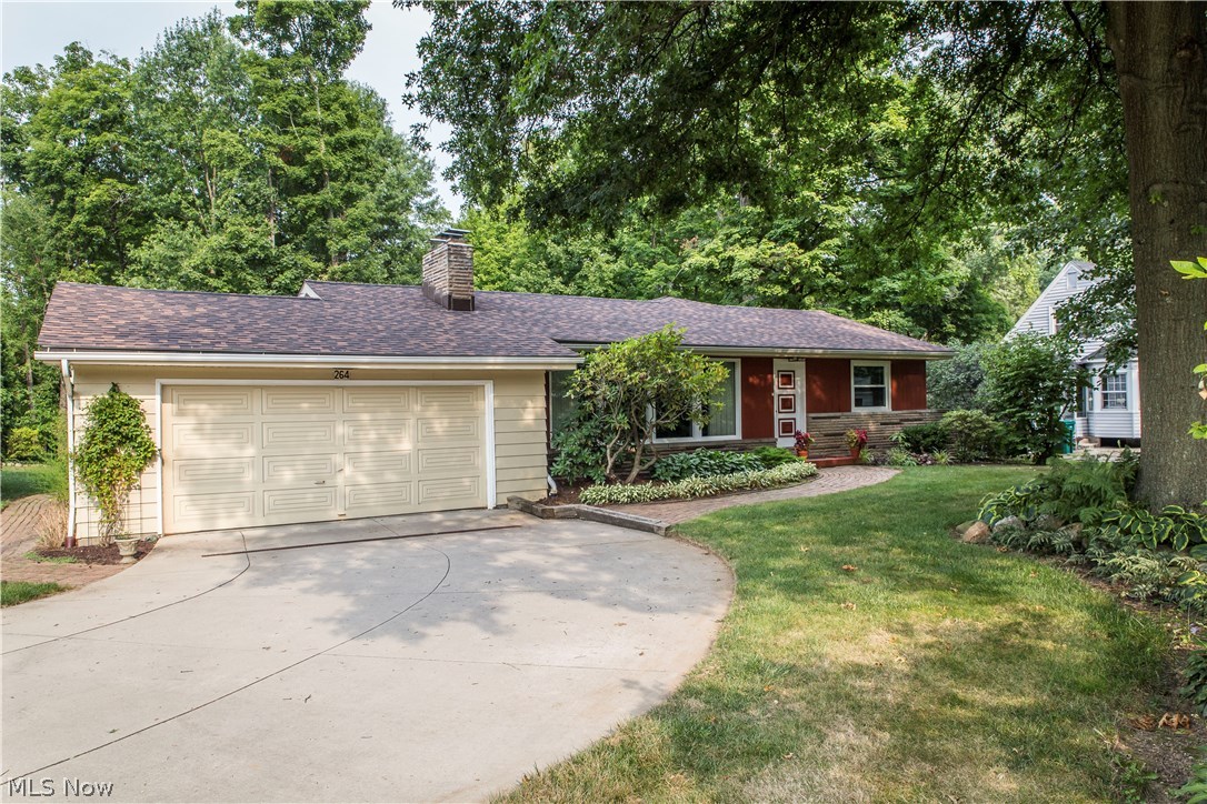 264 South Miller Road Akron, OH 44333 - Photo 4 of 35
