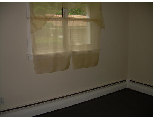33 Waterman Road Auburn, MA 01501 - Photo 13 of 16 Gallery Image 13