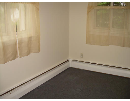 33 Waterman Road Auburn, MA 01501 - Photo 14 of 16 Gallery Image 14