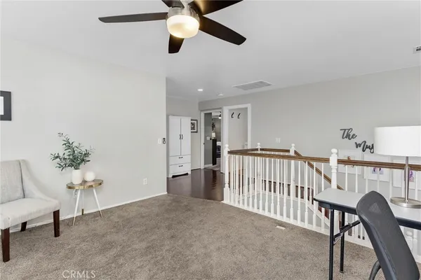 a view of livingroom with furniture