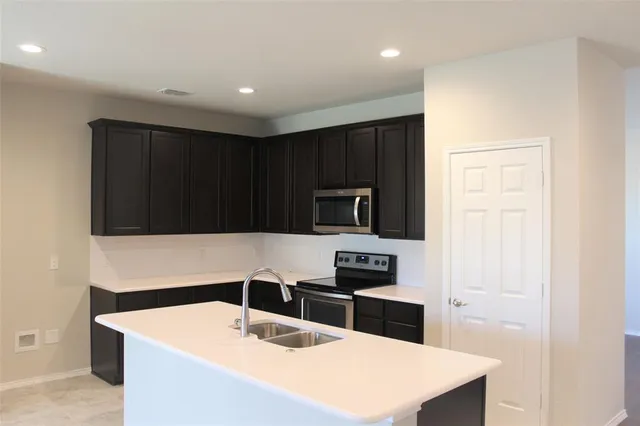 $2,740 | 5529 Las Lomas Lane, Denton, TX 76208