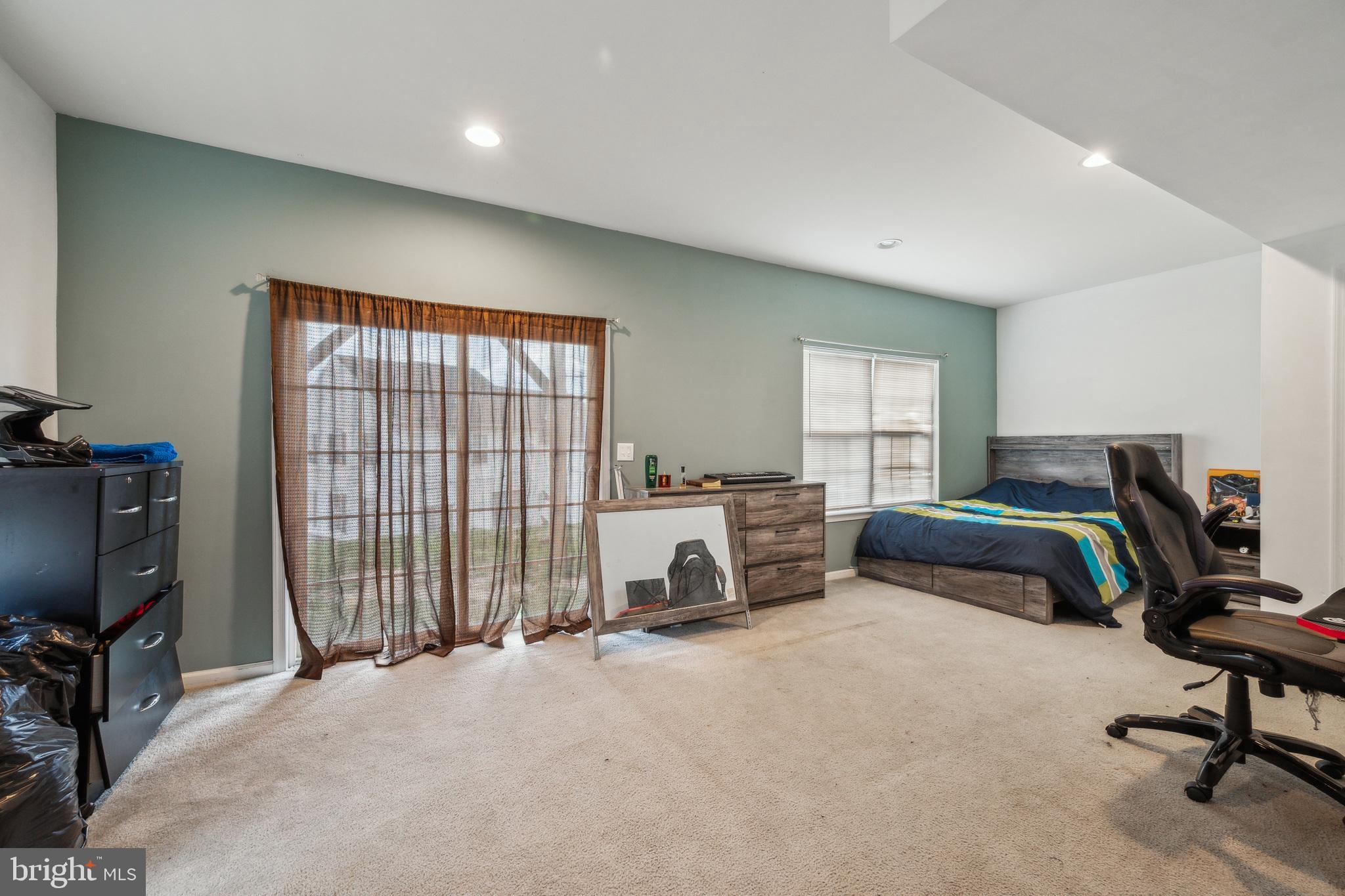 476 Marion Road, Unit 476 York, PA 17406 - Photo 3 of 16 Gallery Image 3