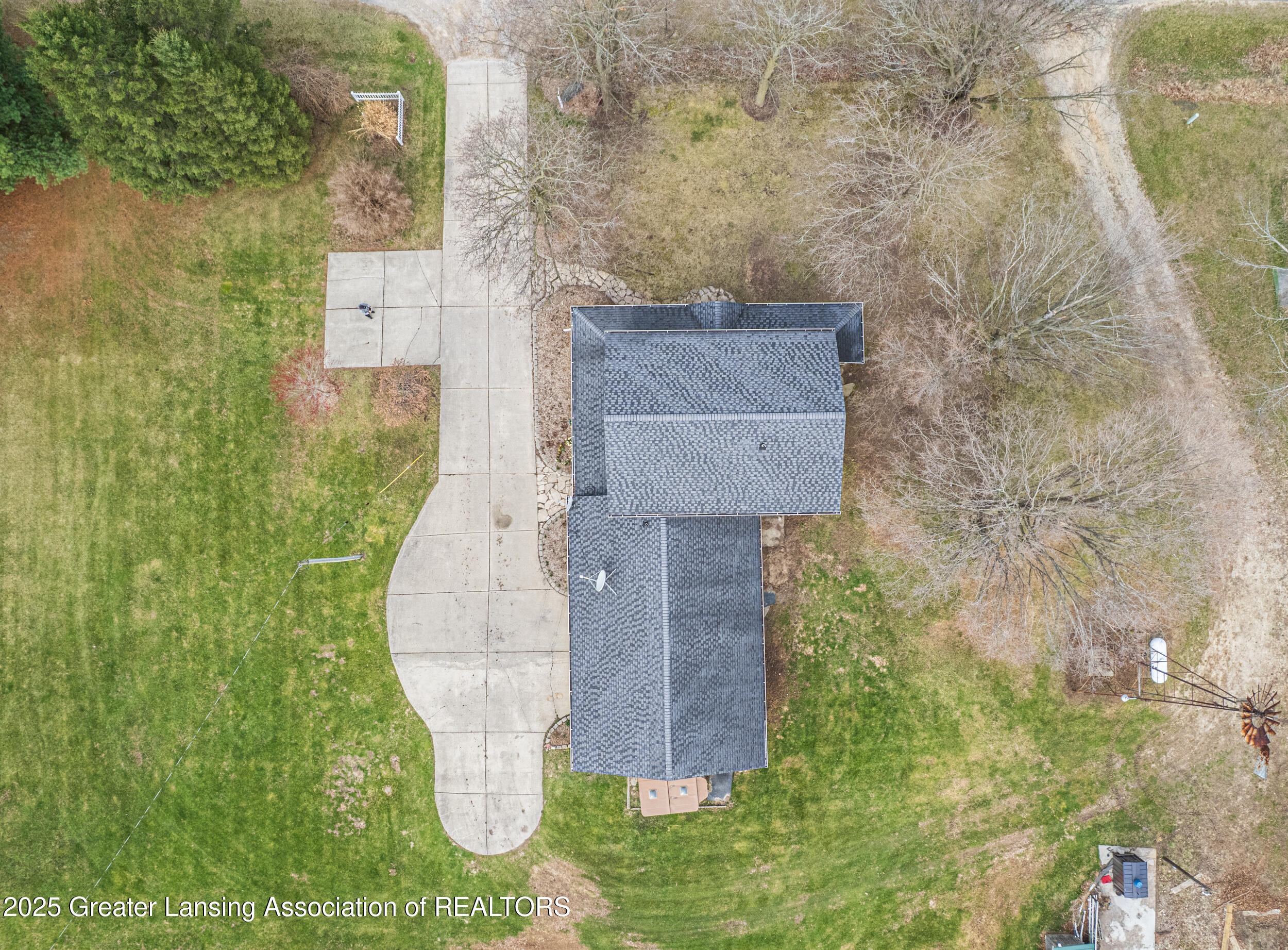 13577 Upton Road Bath, MI 48808 - Photo 32 of 43 Aerial