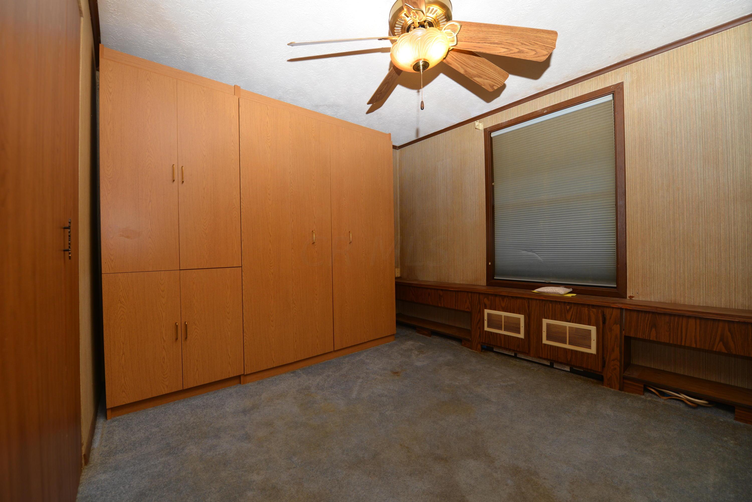 5842 Red Apple Ridge Road Columbus, OH 43232 - Photo 11 of 15 Gallery Image 11