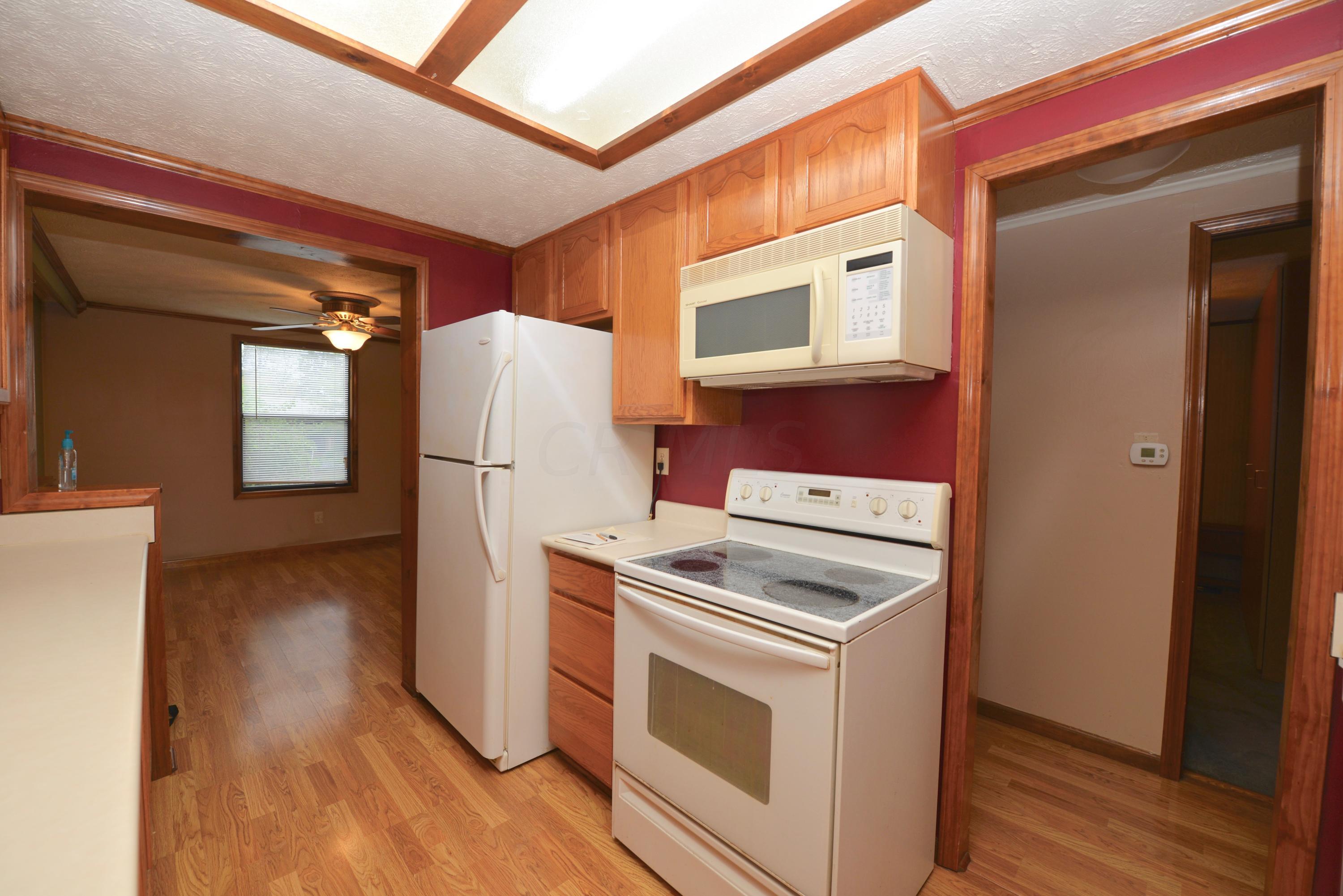 5842 Red Apple Ridge Road Columbus, OH 43232 - Photo 6 of 15 Gallery Image 6