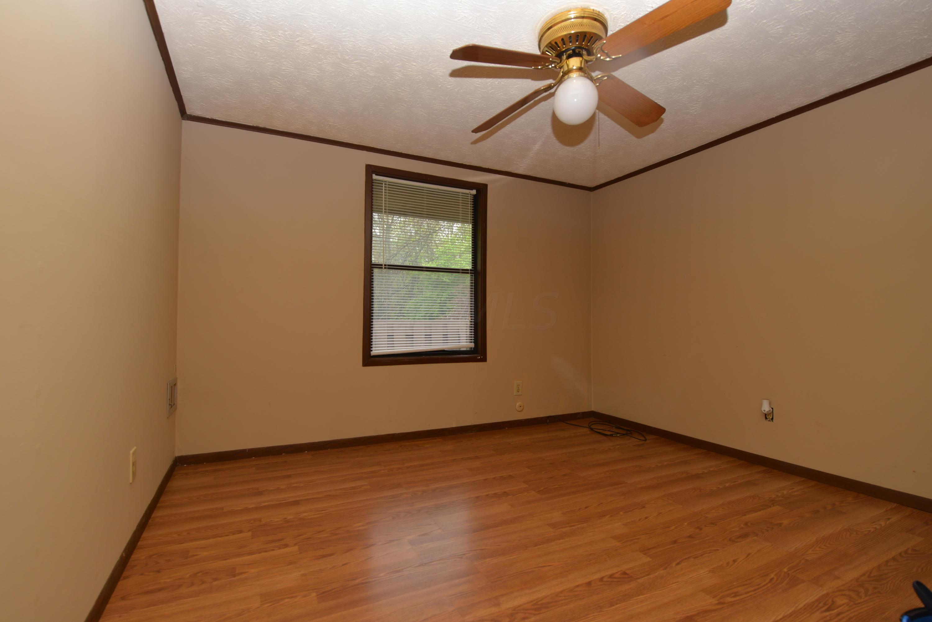 5842 Red Apple Ridge Road Columbus, OH 43232 - Photo 10 of 15 Gallery Image 10