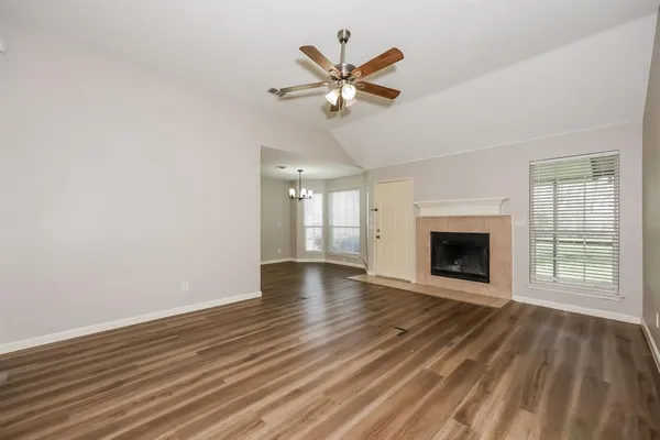 $1,875 | 321 Meadow Park Drive, White Settlement, TX 76108