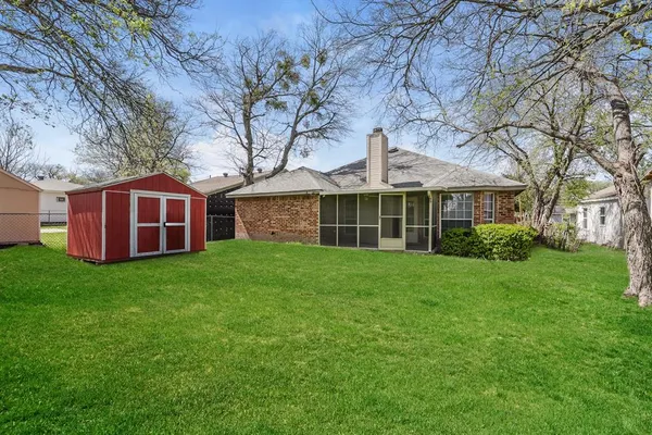 $1,875 | 321 Meadow Park Drive, White Settlement, TX 76108