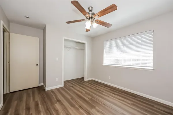 $1,875 | 321 Meadow Park Drive, White Settlement, TX 76108