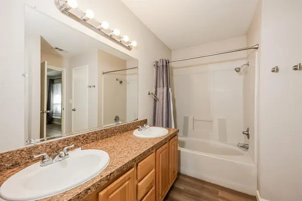 $1,875 | 321 Meadow Park Drive, White Settlement, TX 76108