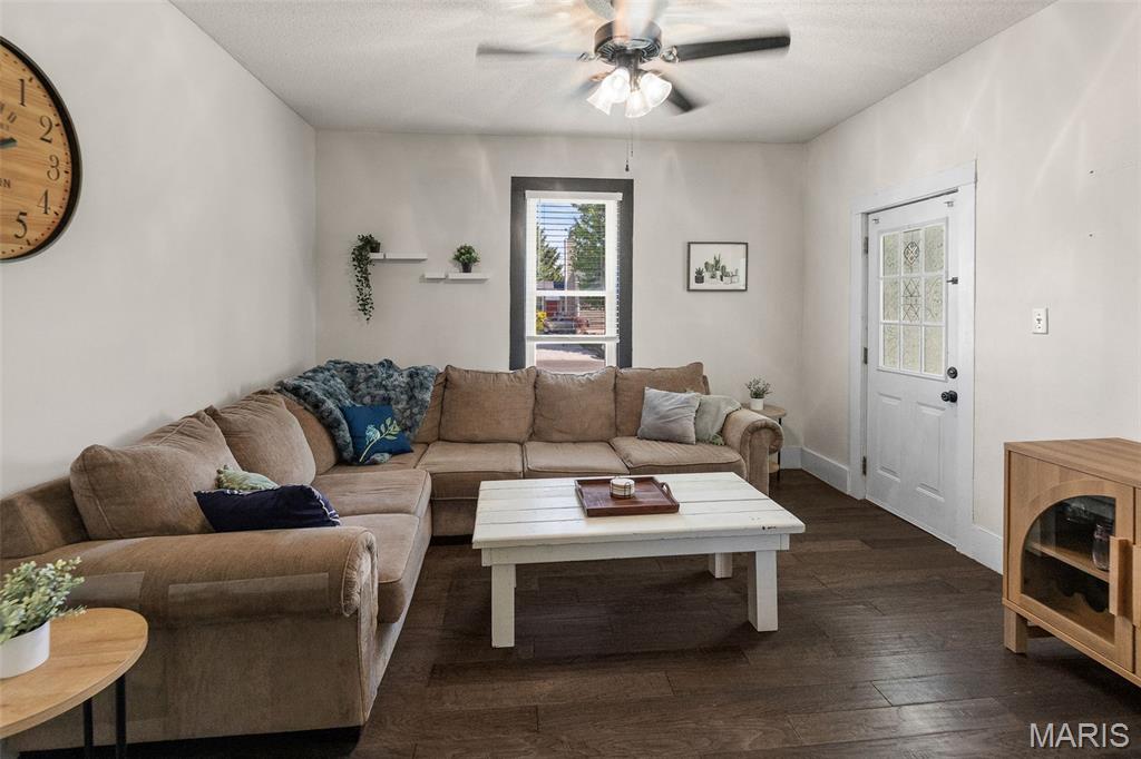 207 Hazel Street Troy, IL 62294 - Photo 7 of 26 Gallery Image 7