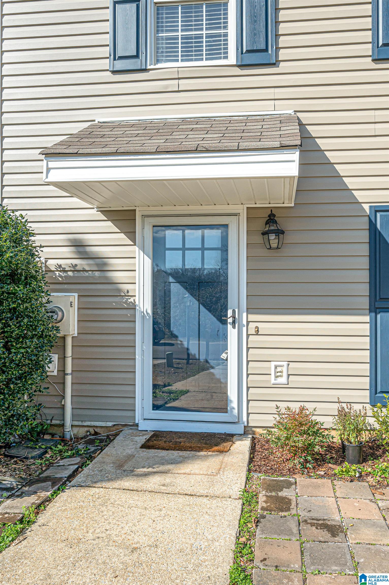 217 Willow Point Circle Alabaster, AL 35007 - Photo 2 of 33