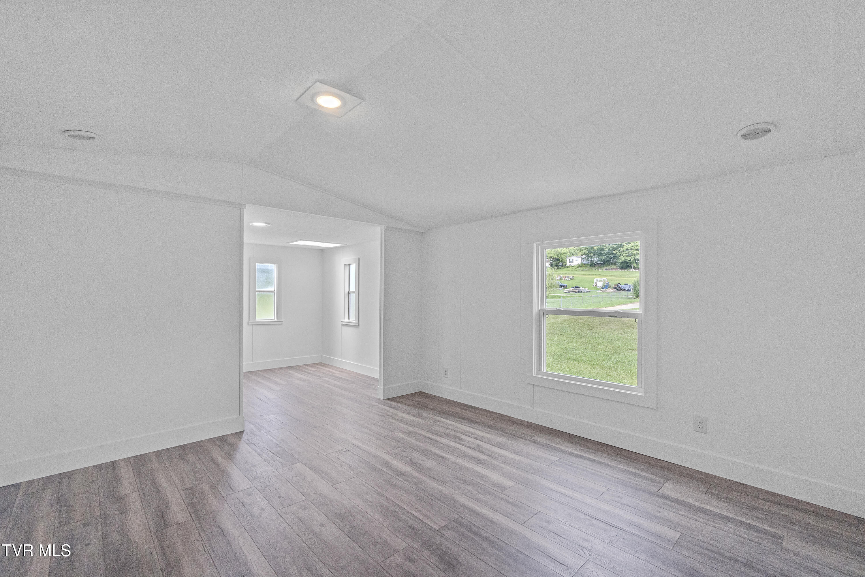 1275 Whitehouse Road Greeneville, TN 37745 - Photo 17 of 28 DSC00994