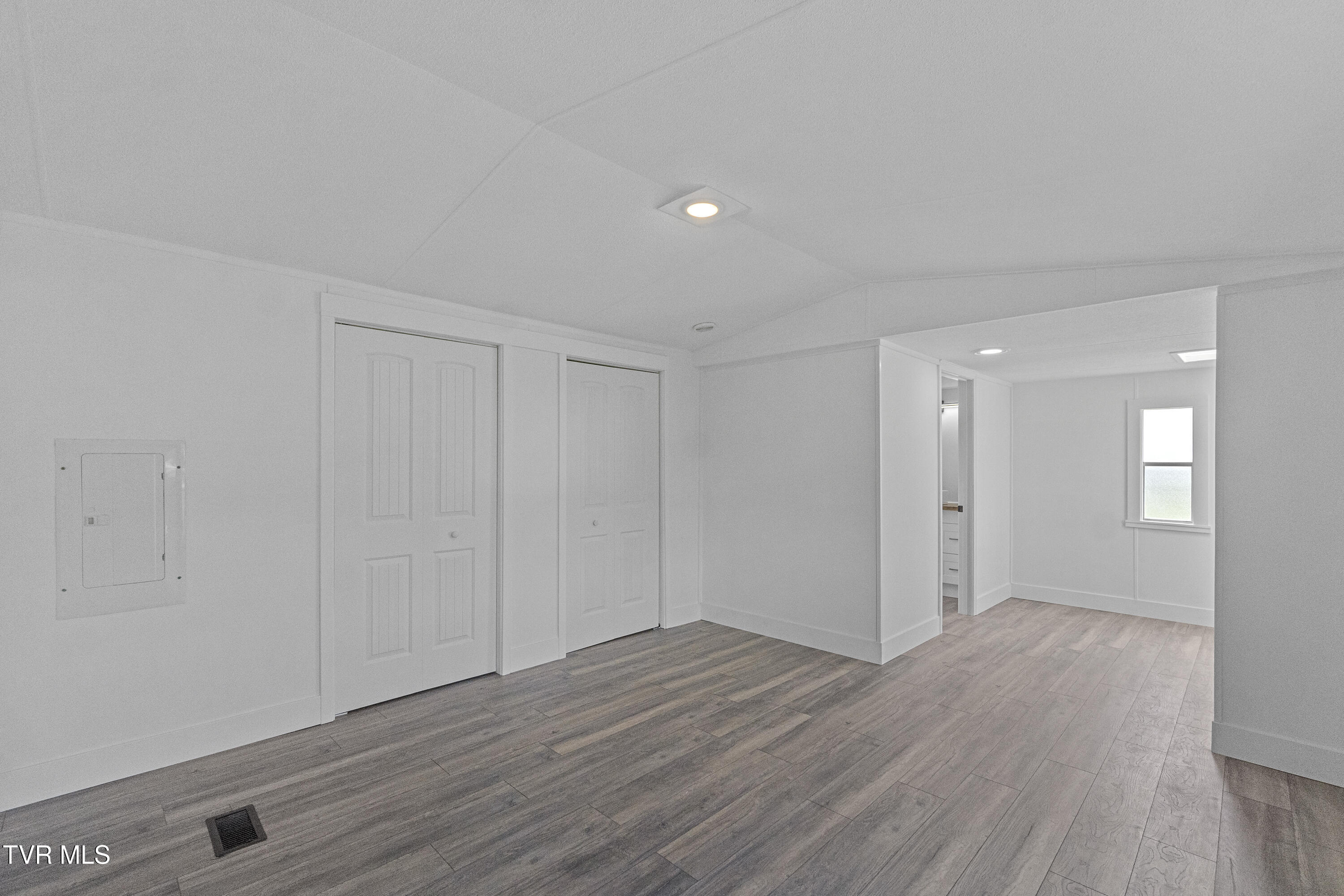 1275 Whitehouse Road Greeneville, TN 37745 - Photo 20 of 28 DSC01006