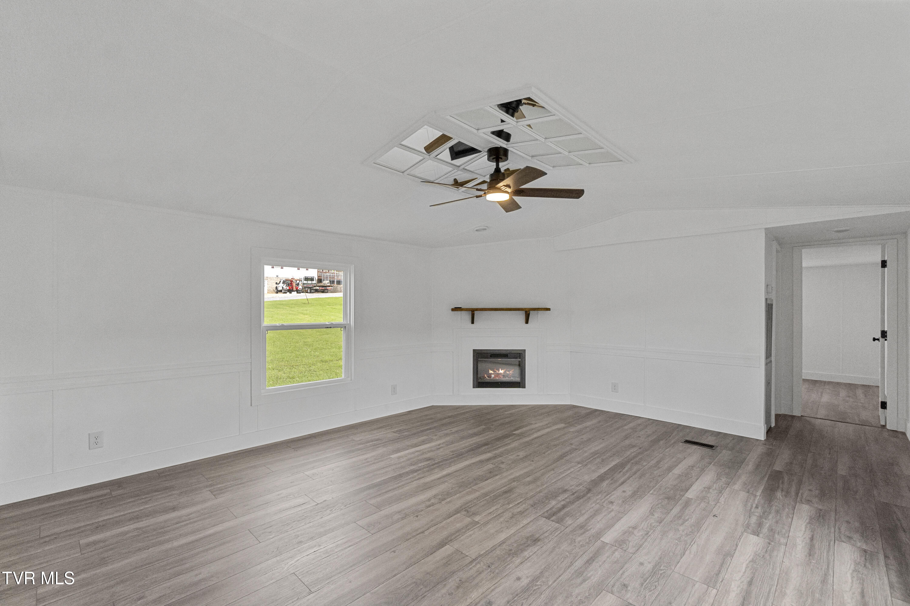 1275 Whitehouse Road Greeneville, TN 37745 - Photo 4 of 28 DSC00949